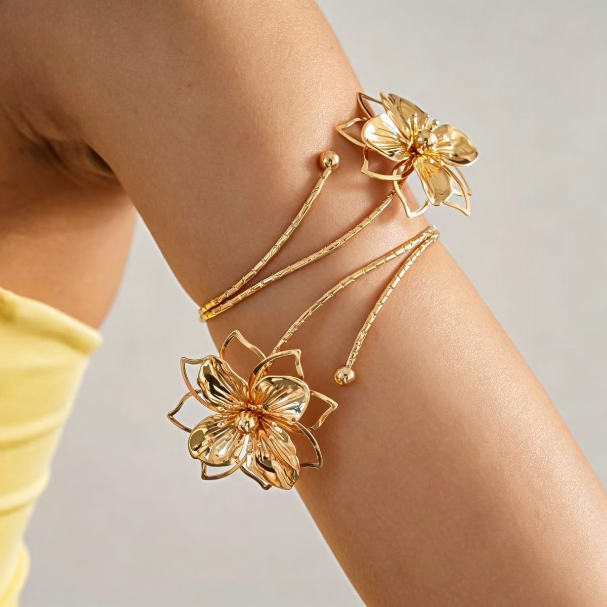 Metal Women Arm Cuff